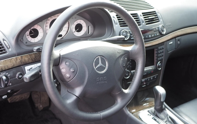 Mercedes-Benz Klasa E cena 41900 przebieg: 118886, rok produkcji 2002 z Mirsk małe 781